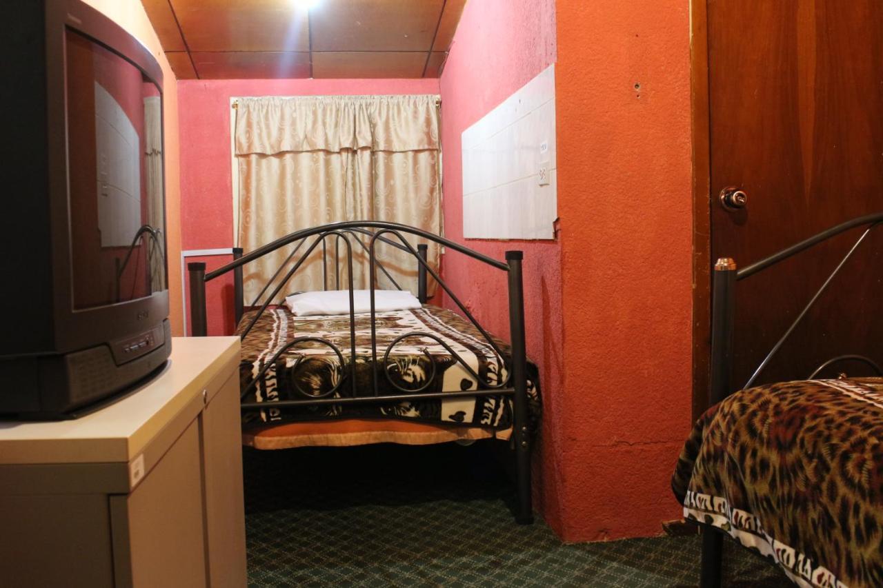 קיטו Hostal Killa Llullu מראה חיצוני תמונה